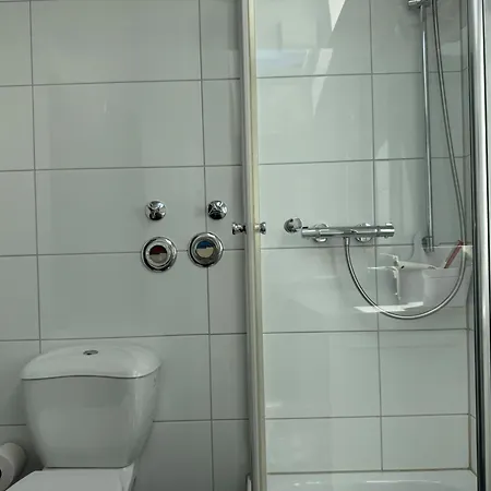 Auf Den Hoefen 13 *